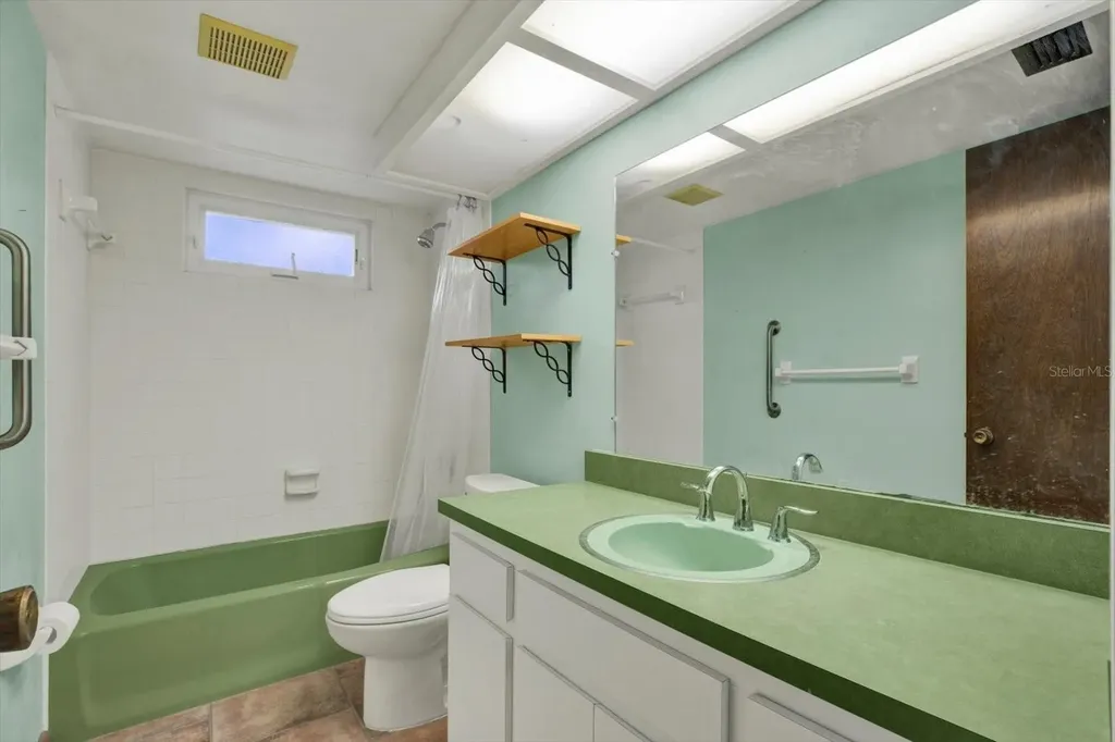 6906 Greenhill Place Tampa FL 33617