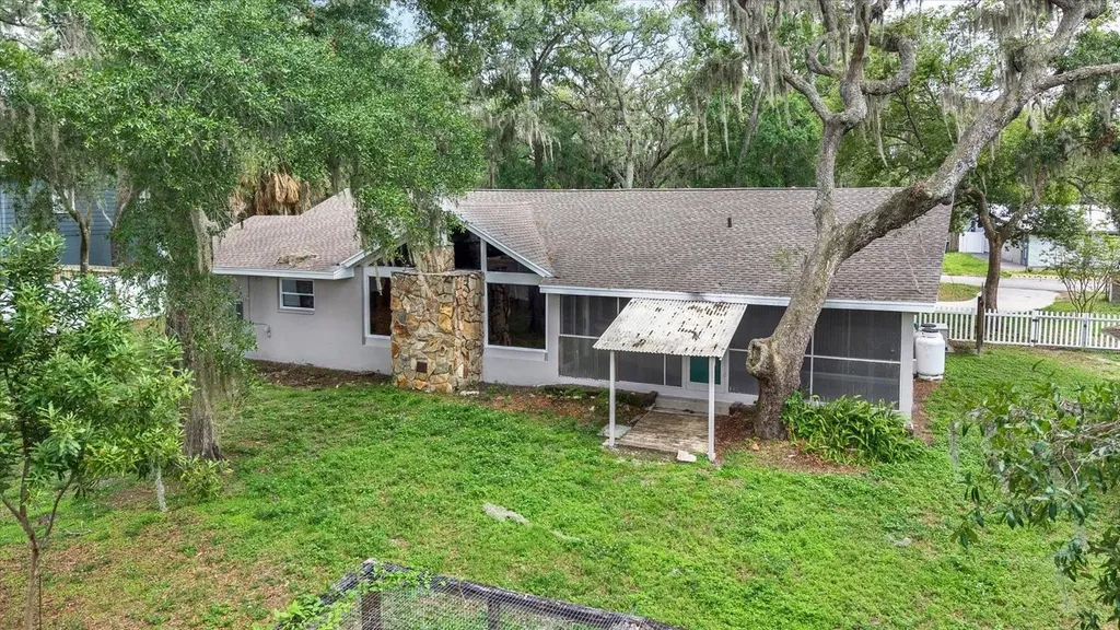 6906 Greenhill Place Tampa FL 33617