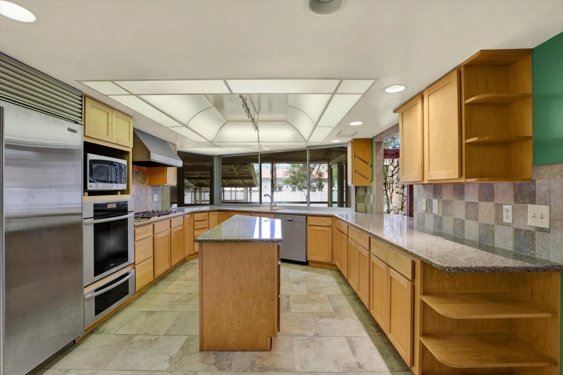 6906 Greenhill Place Tampa FL 33617