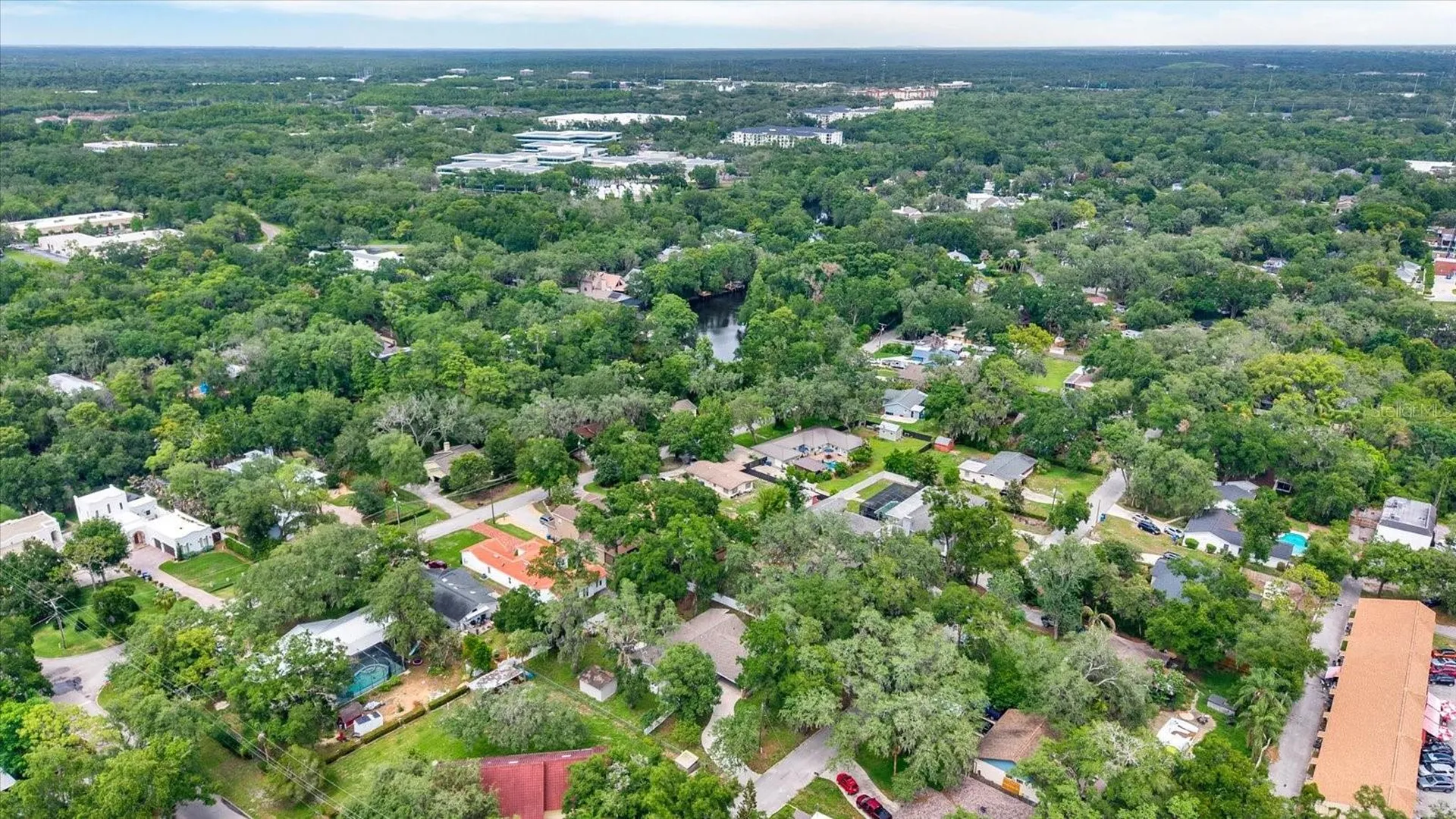 6906 Greenhill Place Tampa FL 33617