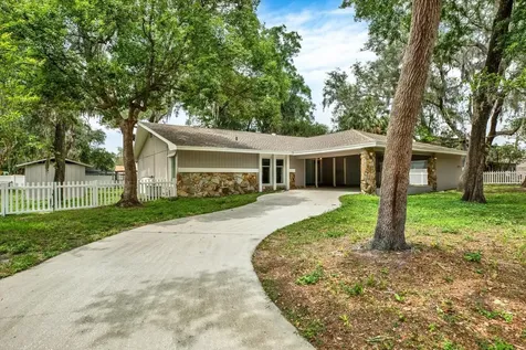 6906 Greenhill Place Tampa FL 33617