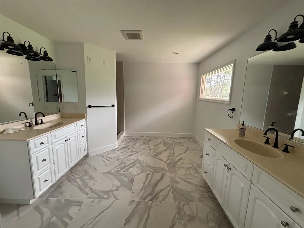 7910 Kennedy Lane Sarasota FL 34240