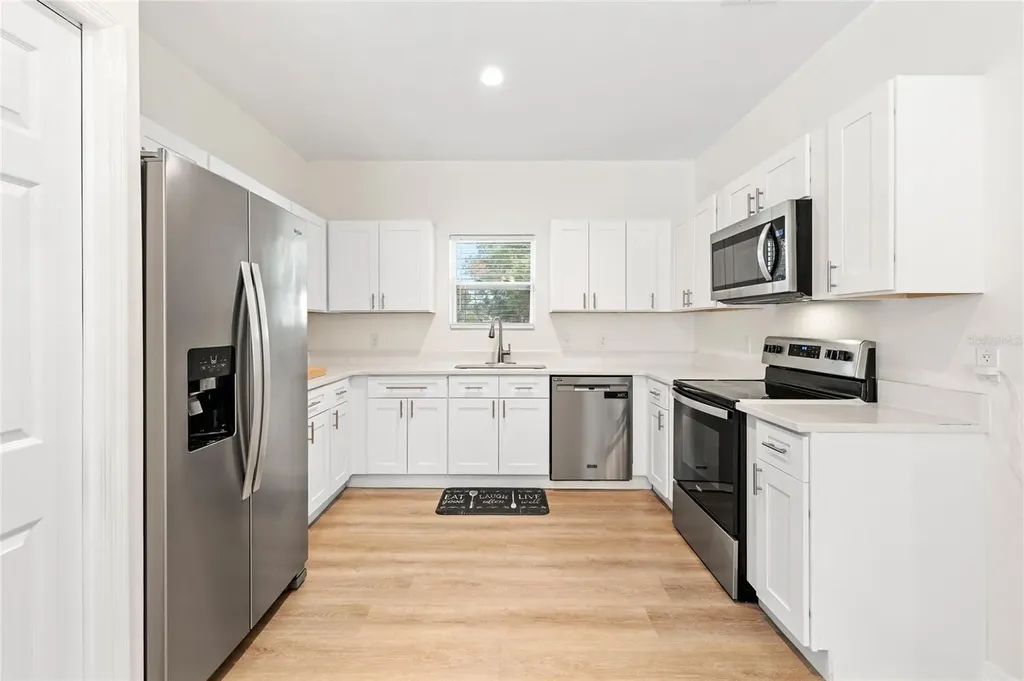 4422 America Street Orlando FL 32811