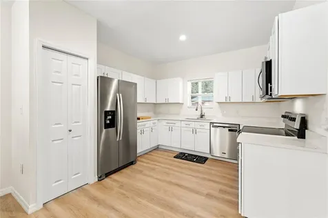 4422 America Street Orlando FL 32811