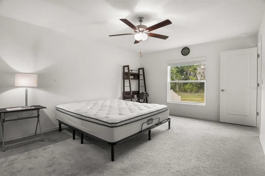 1856 Red Loop Lakeland FL 33801