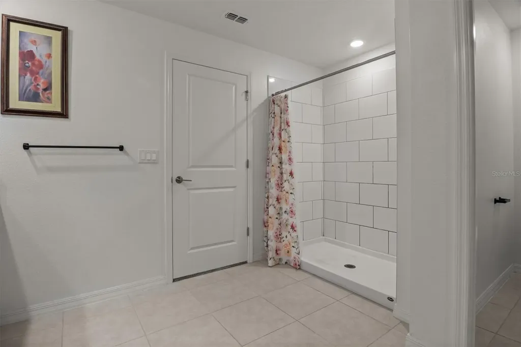 1856 Red Loop Lakeland FL 33801