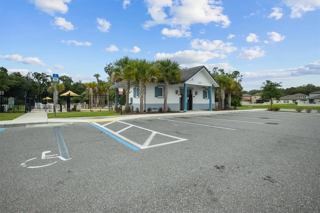 1856 Red Loop Lakeland FL 33801