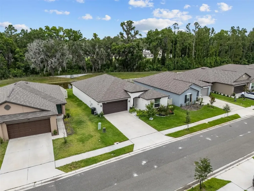 1856 Red Loop Lakeland FL 33801
