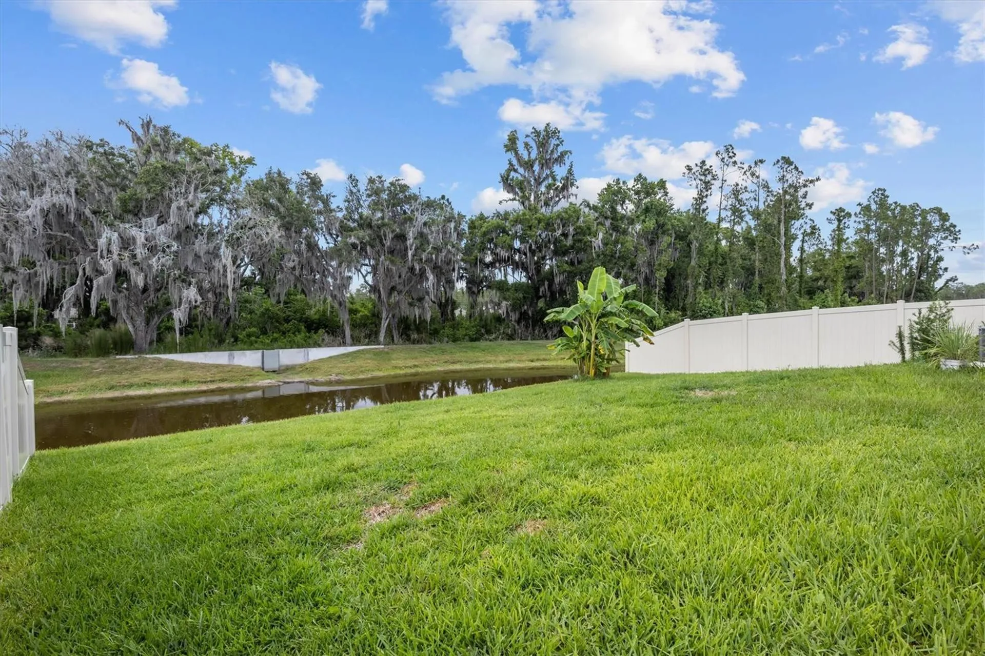 1856 Red Loop Lakeland FL 33801