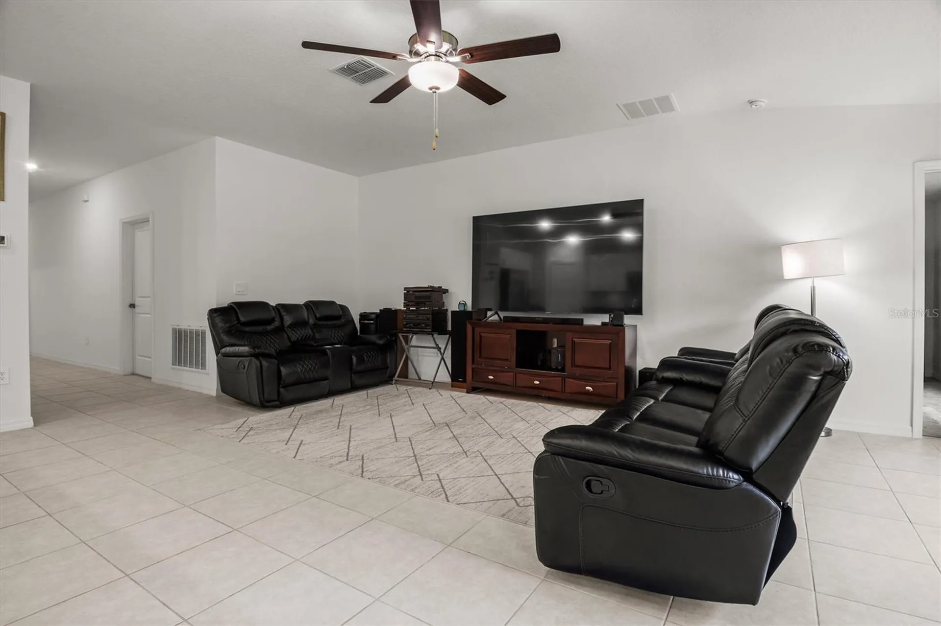 1856 Red Loop Lakeland FL 33801