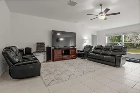 1856 Red Loop Lakeland FL 33801