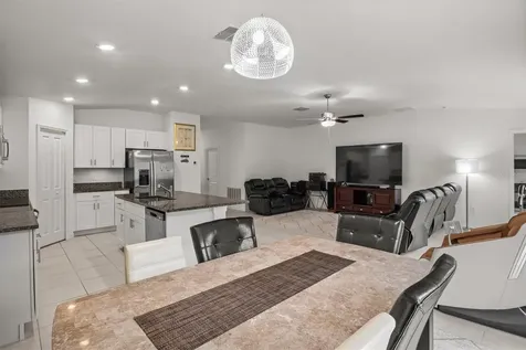 1856 Red Loop Lakeland FL 33801