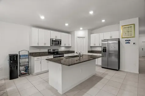1856 Red Loop Lakeland FL 33801