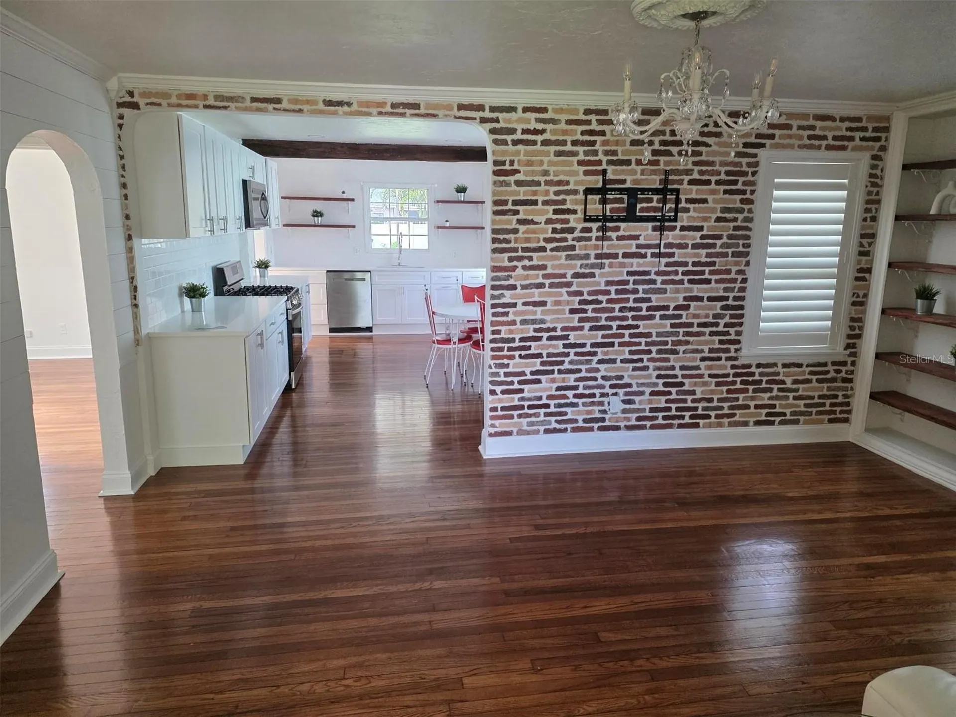 734 37th Avenue N St Petersburg FL 33704