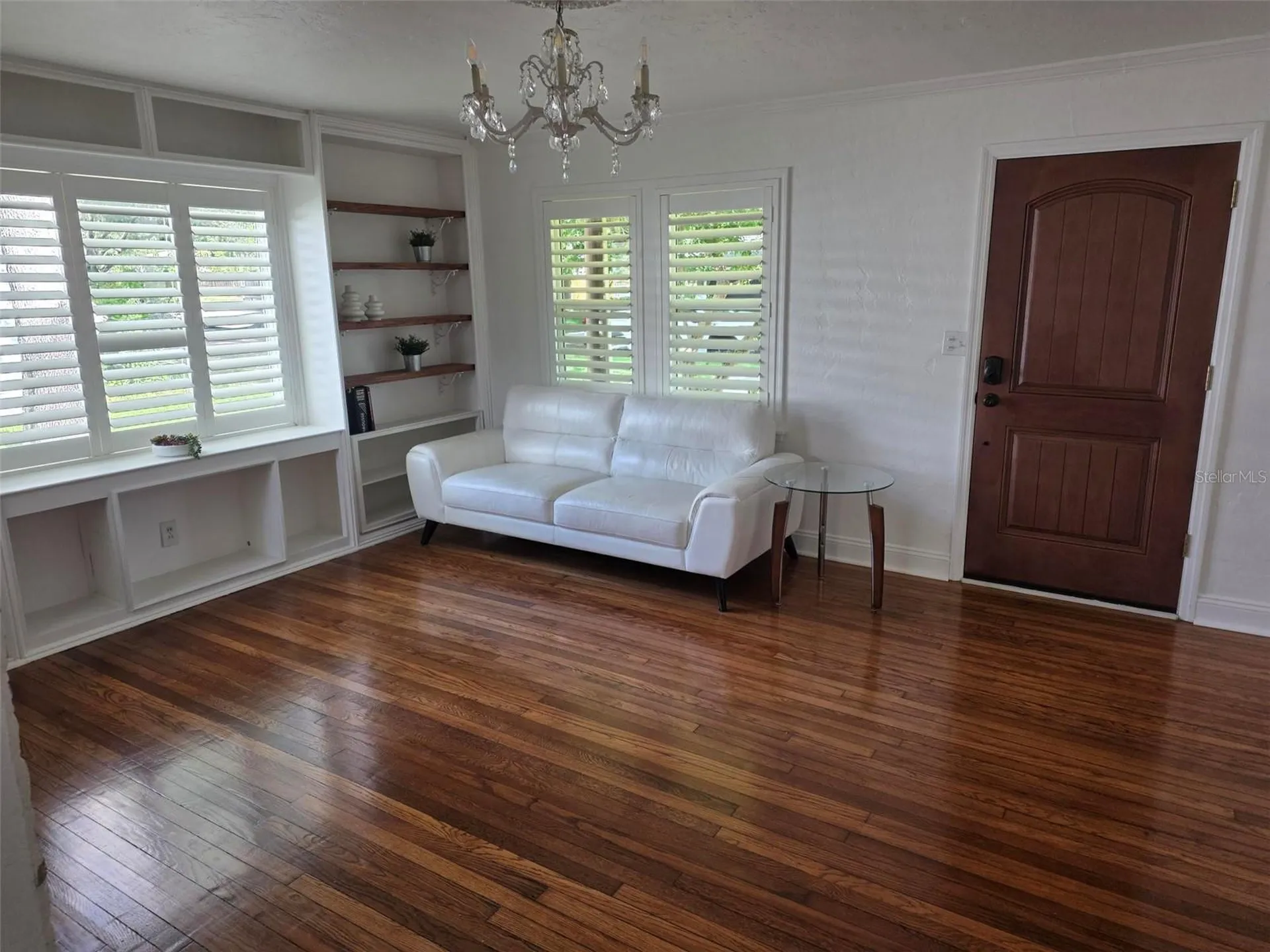 734 37th Avenue N St Petersburg FL 33704