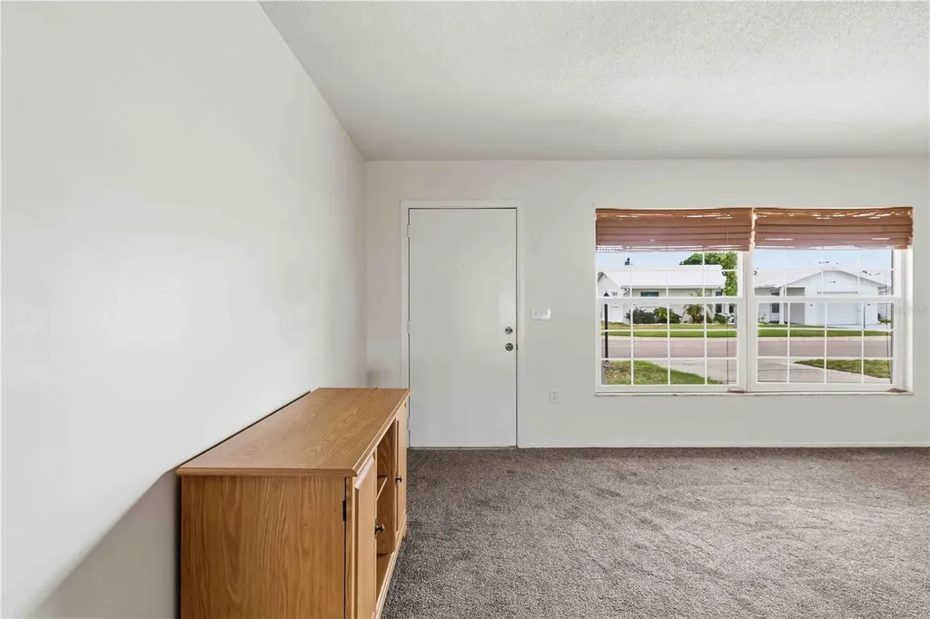 4001 Chinaberry Road Bradenton FL 34208