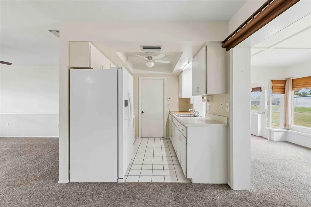 4001 Chinaberry Road Bradenton FL 34208