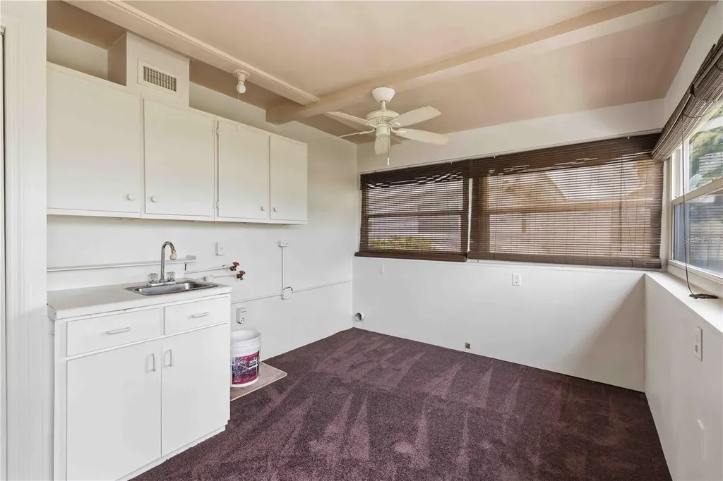 4001 Chinaberry Road Bradenton FL 34208