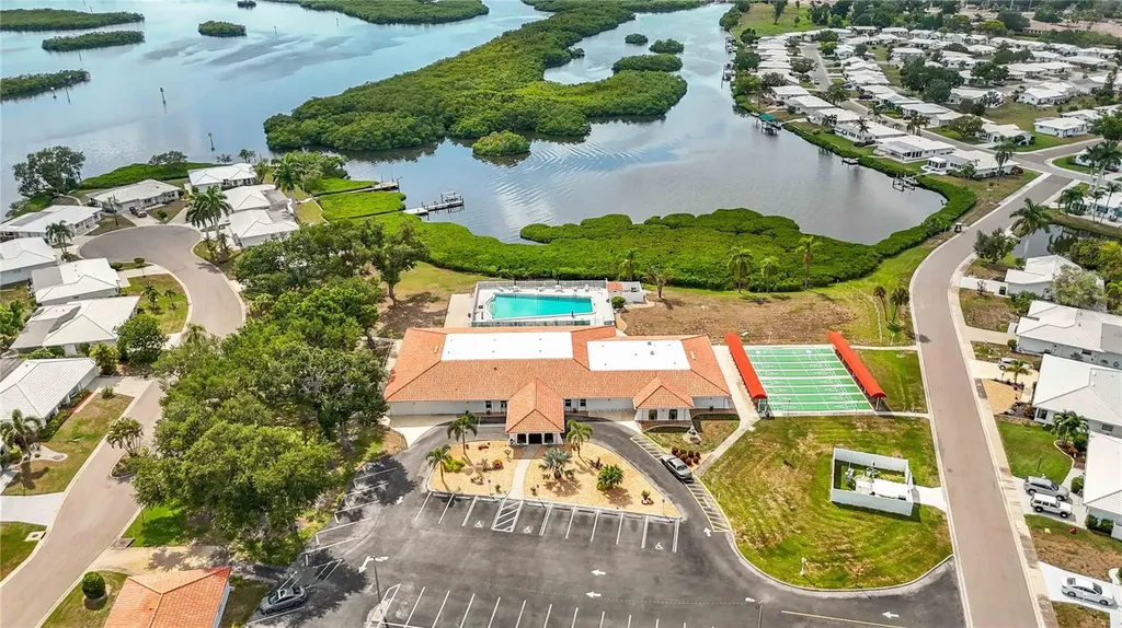 4001 Chinaberry Road Bradenton FL 34208