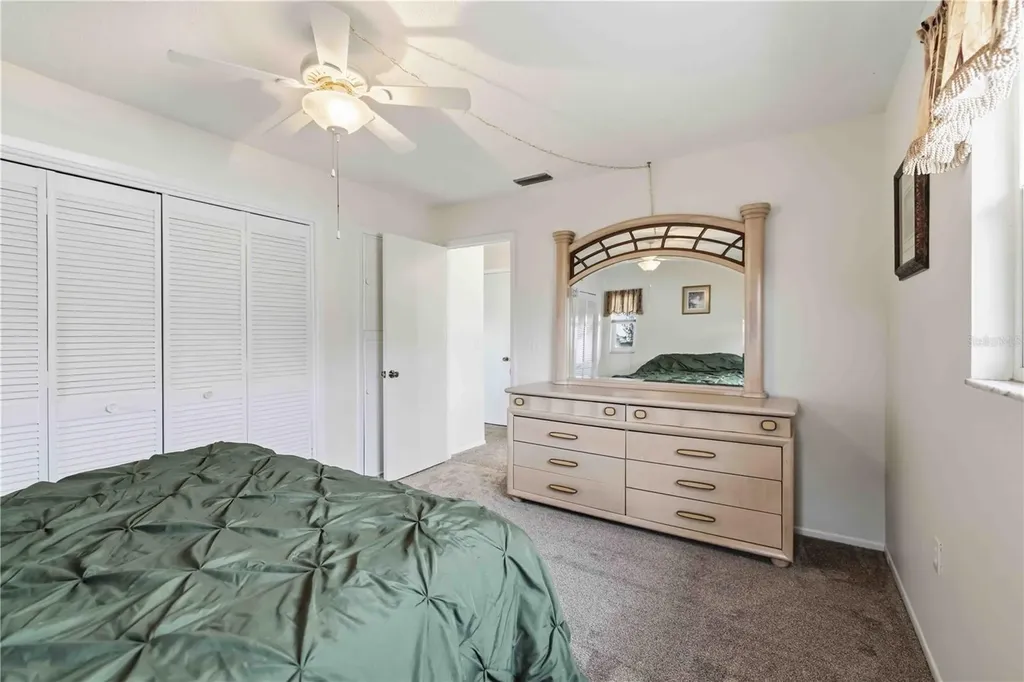 4001 Chinaberry Road Bradenton FL 34208