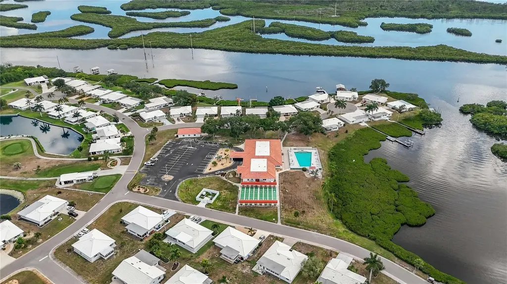 4001 Chinaberry Road Bradenton FL 34208