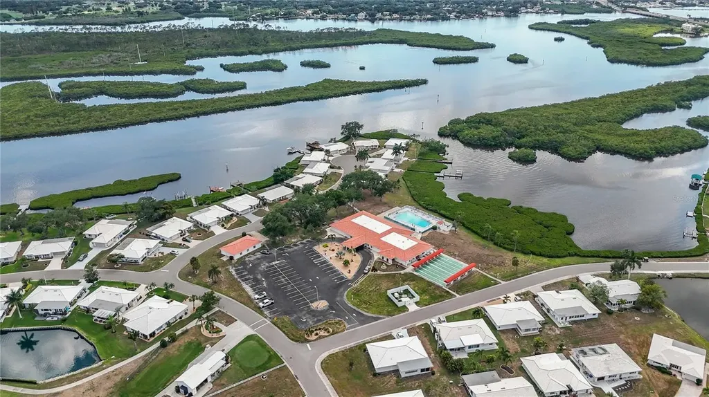 4001 Chinaberry Road Bradenton FL 34208