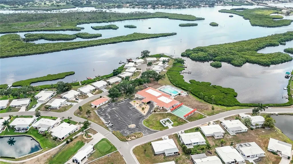 4001 Chinaberry Road Bradenton FL 34208