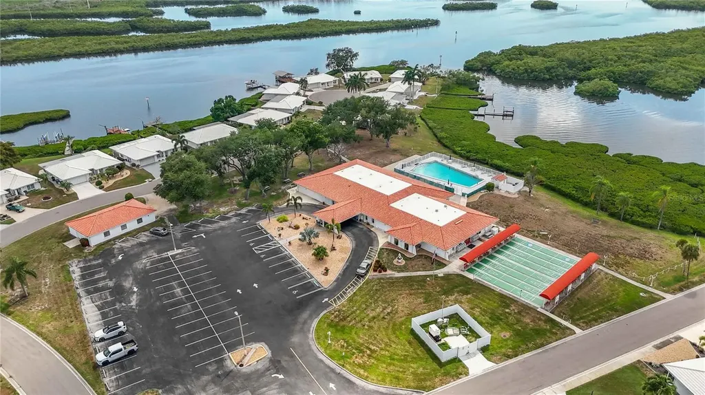 4001 Chinaberry Road Bradenton FL 34208