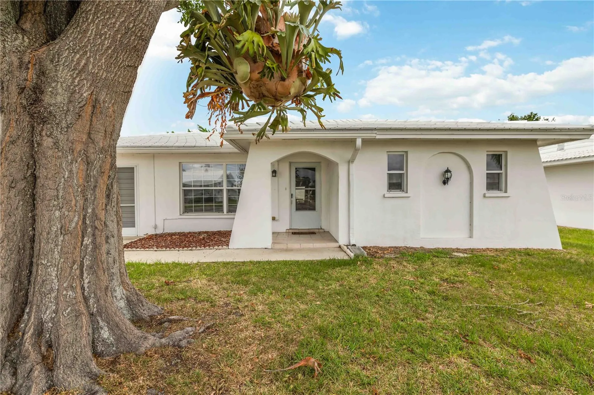 4001 Chinaberry Road Bradenton FL 34208