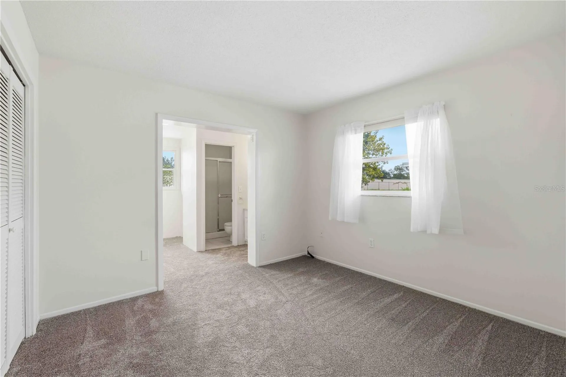 4001 Chinaberry Road Bradenton FL 34208