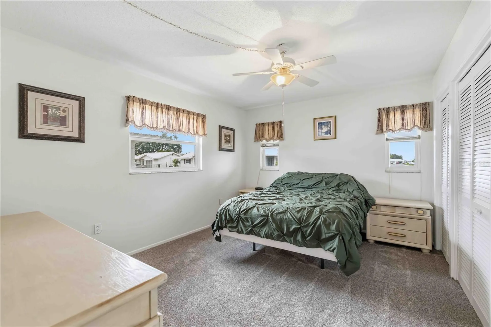 4001 Chinaberry Road Bradenton FL 34208