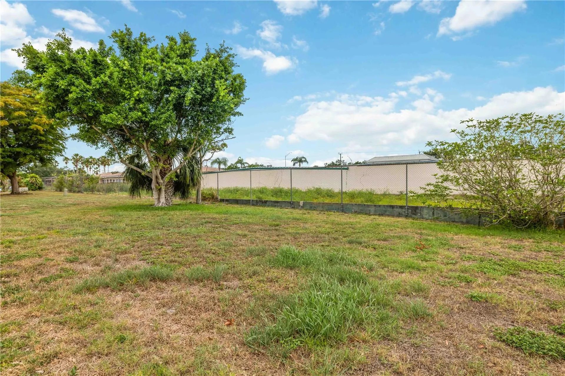 4001 Chinaberry Road Bradenton FL 34208