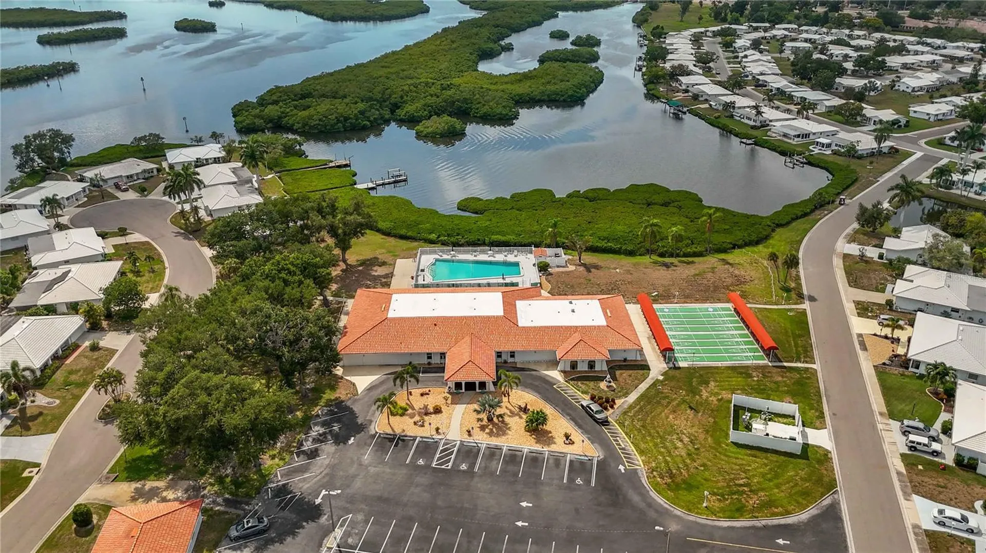 4001 Chinaberry Road Bradenton FL 34208