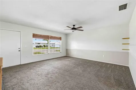 4001 Chinaberry Road Bradenton FL 34208