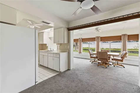4001 Chinaberry Road Bradenton FL 34208