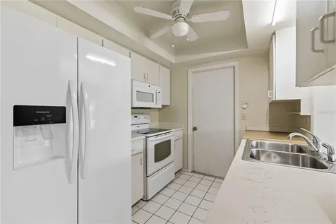 4001 Chinaberry Road Bradenton FL 34208