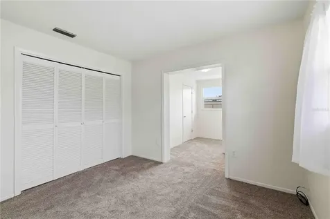 4001 Chinaberry Road Bradenton FL 34208