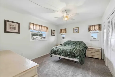 4001 Chinaberry Road Bradenton FL 34208