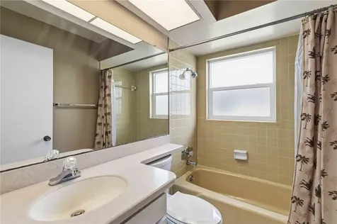 4001 Chinaberry Road Bradenton FL 34208