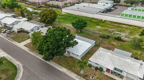 4001 Chinaberry Road Bradenton FL 34208