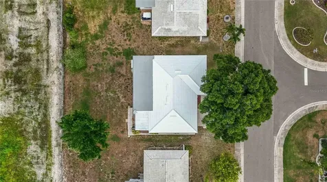 4001 Chinaberry Road Bradenton FL 34208