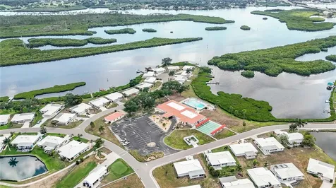 4001 Chinaberry Road Bradenton FL 34208