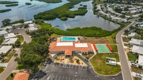 4001 Chinaberry Road Bradenton FL 34208