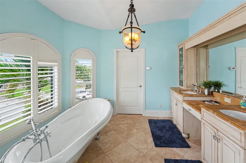 17323 Kennedy Drive North Redington Beach FL 33708