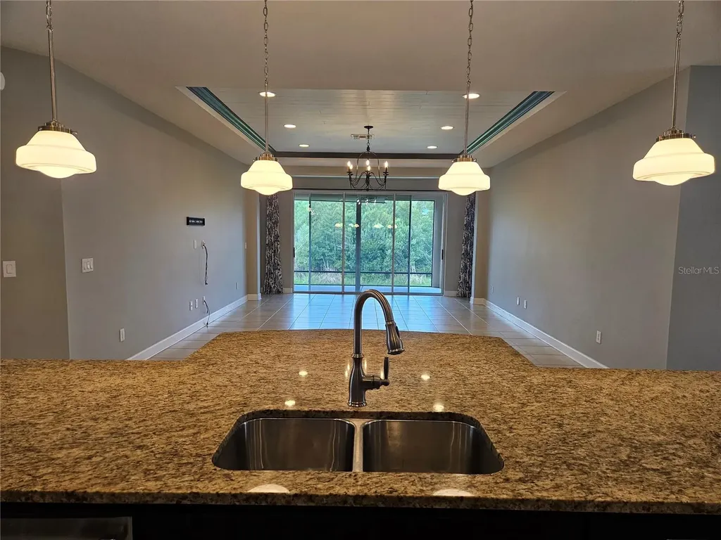 924 Buttercup Glen Bradenton FL 34212