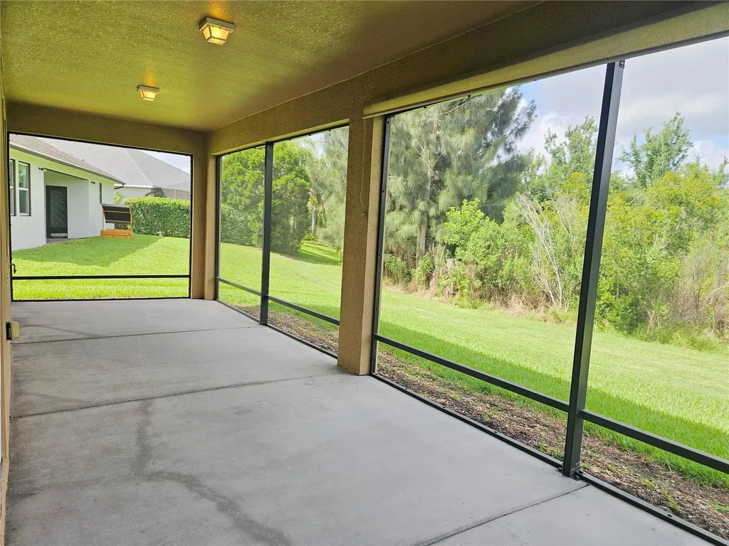 924 Buttercup Glen Bradenton FL 34212