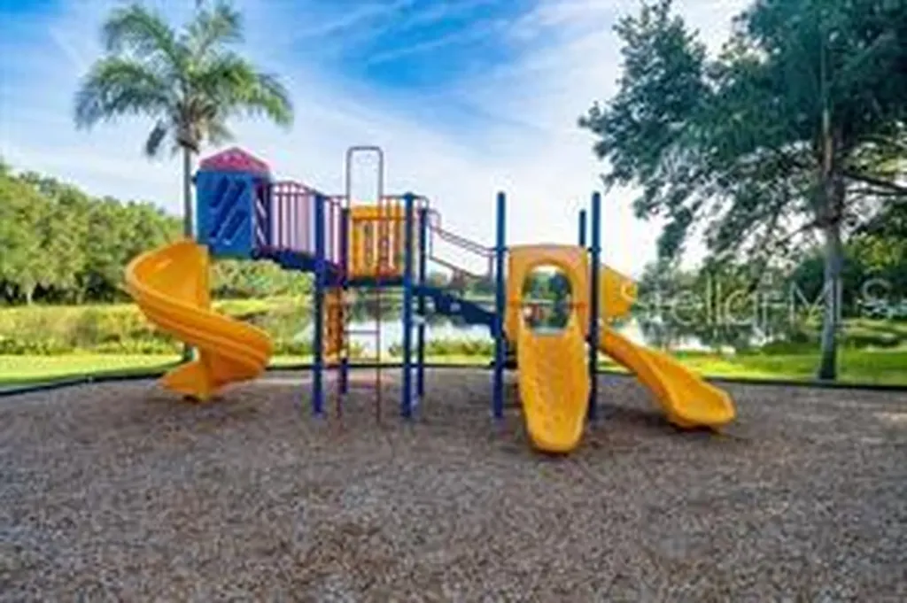 924 Buttercup Glen Bradenton FL 34212