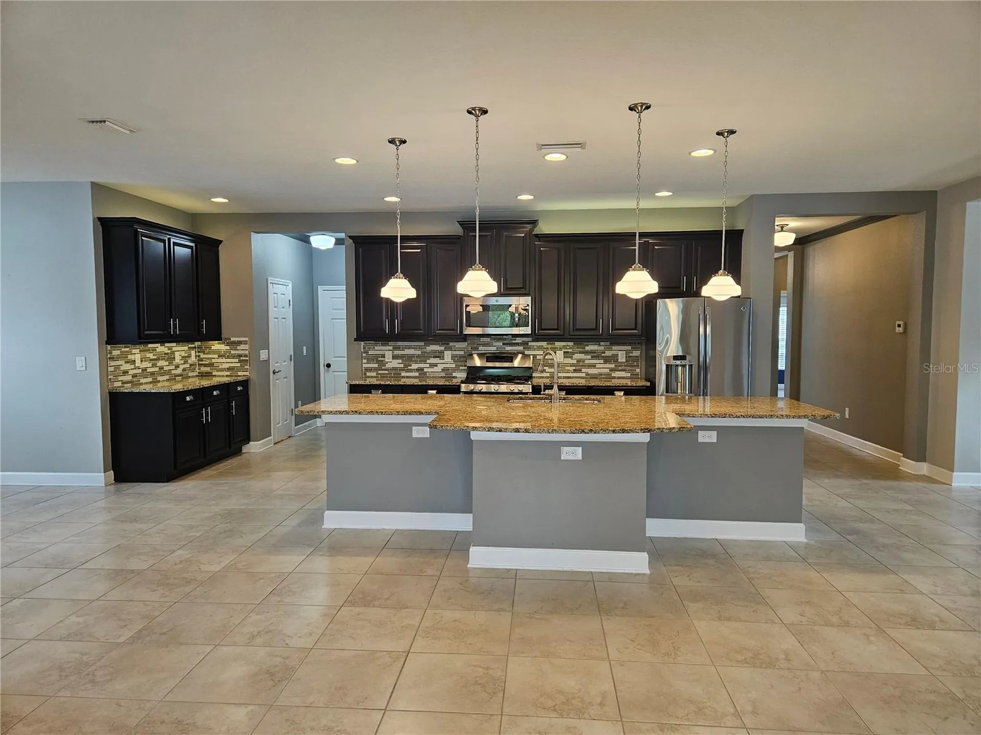 924 Buttercup Glen Bradenton FL 34212