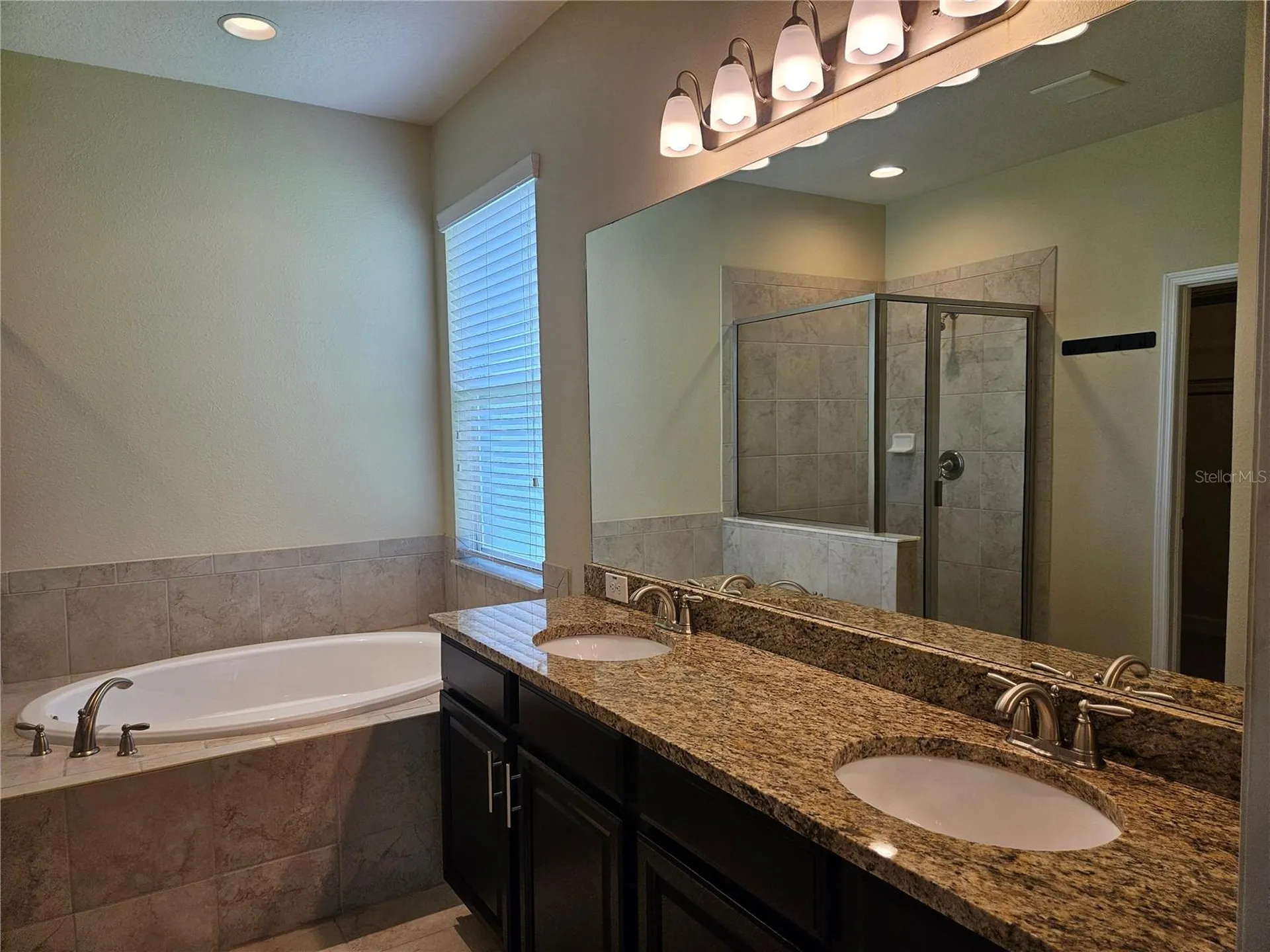 924 Buttercup Glen Bradenton FL 34212