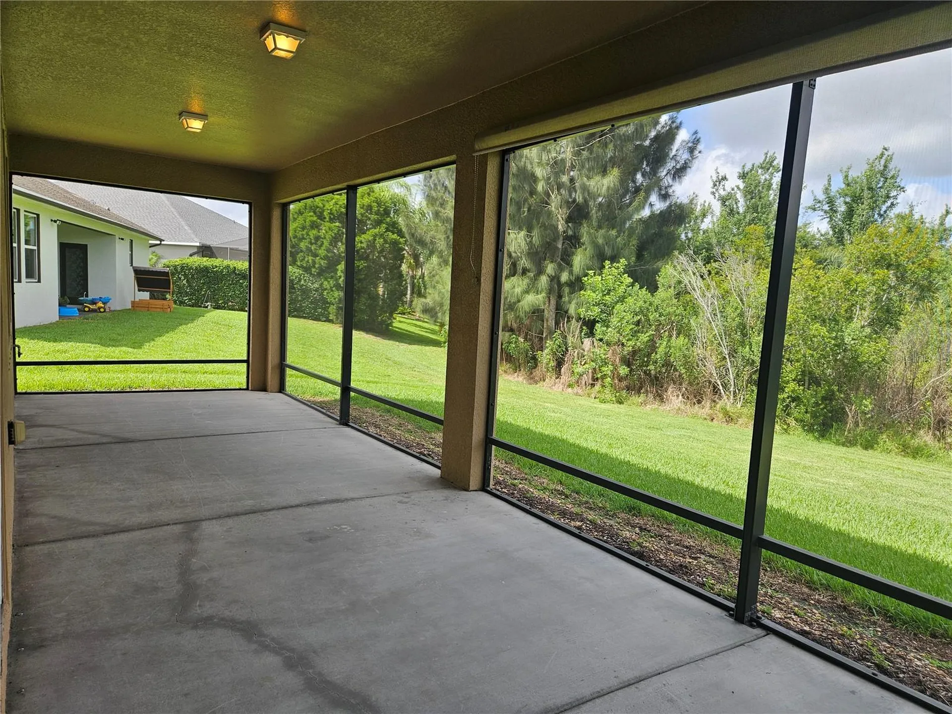 924 Buttercup Glen Bradenton FL 34212